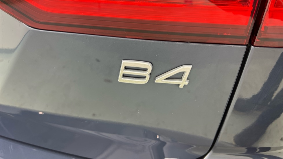 Used Volvo V60 2023 for sale - 76556837: Photo 54