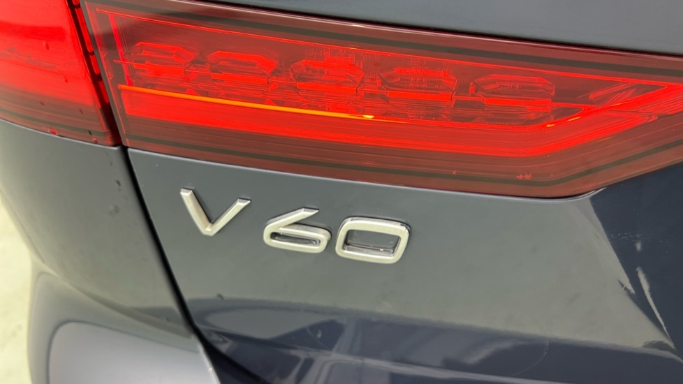 Used Volvo V60 2023 for sale - 76556837: Photo 55