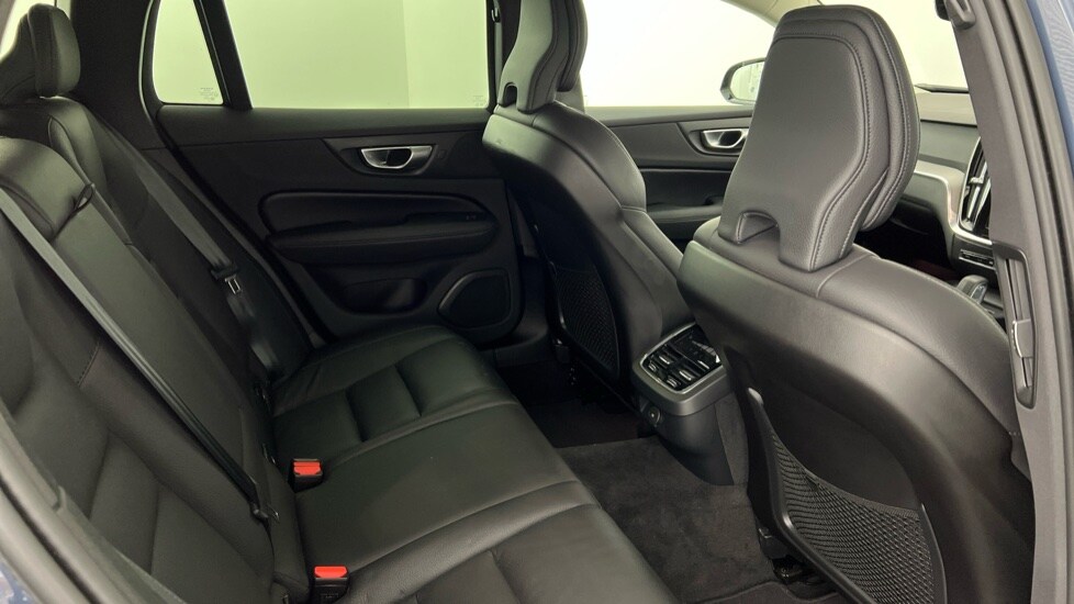 Used Volvo V60 2023 for sale - 76556837: Photo 6