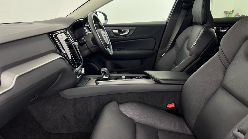 Used Volvo V60 2023 for sale - 76556837: Photo 60