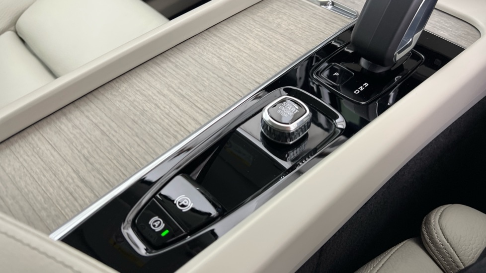 Used Volvo XC60 2023 for sale - 76523666: Photo 27