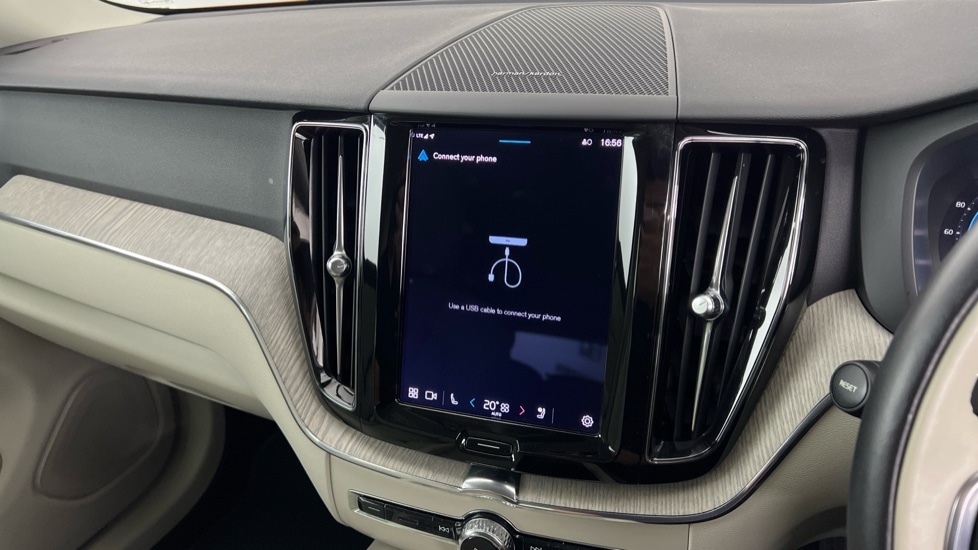 Used Volvo XC60 2023 for sale - 76523666: Photo 44