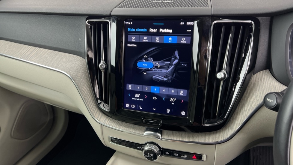 Used Volvo XC60 2023 for sale - 76523666: Photo 46