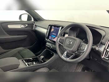 Used Volvo XC40 2026 for sale - 79101806: Photo