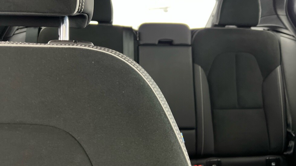 Used Volvo XC40 2024 for sale - 77710920: Photo 37