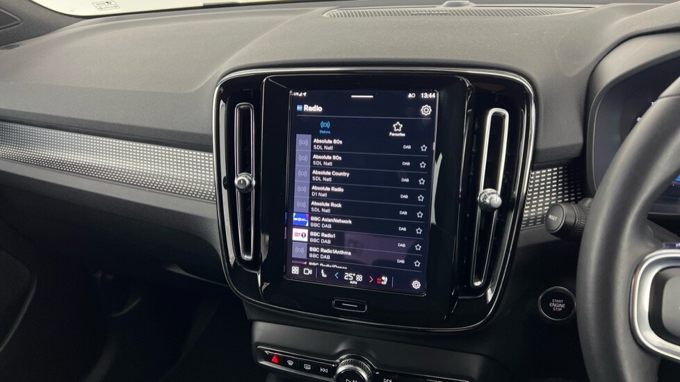 Used Volvo XC40 2024 for sale - 77710920: Photo 43