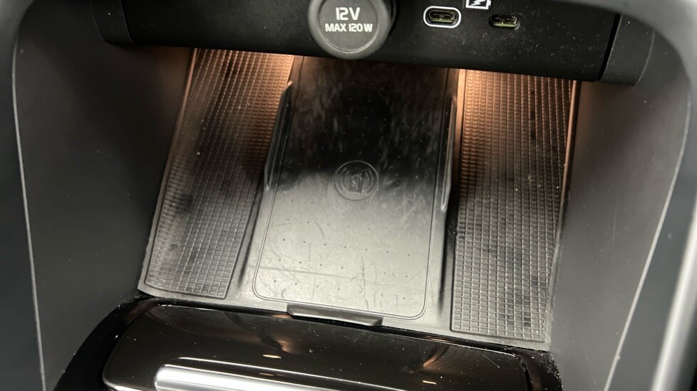 Used Volvo XC40 2024 for sale - 77710920: Photo 53