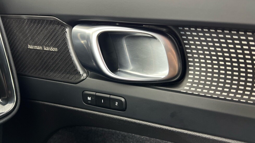 Used Volvo XC40 2024 for sale - 77710920: Photo 54