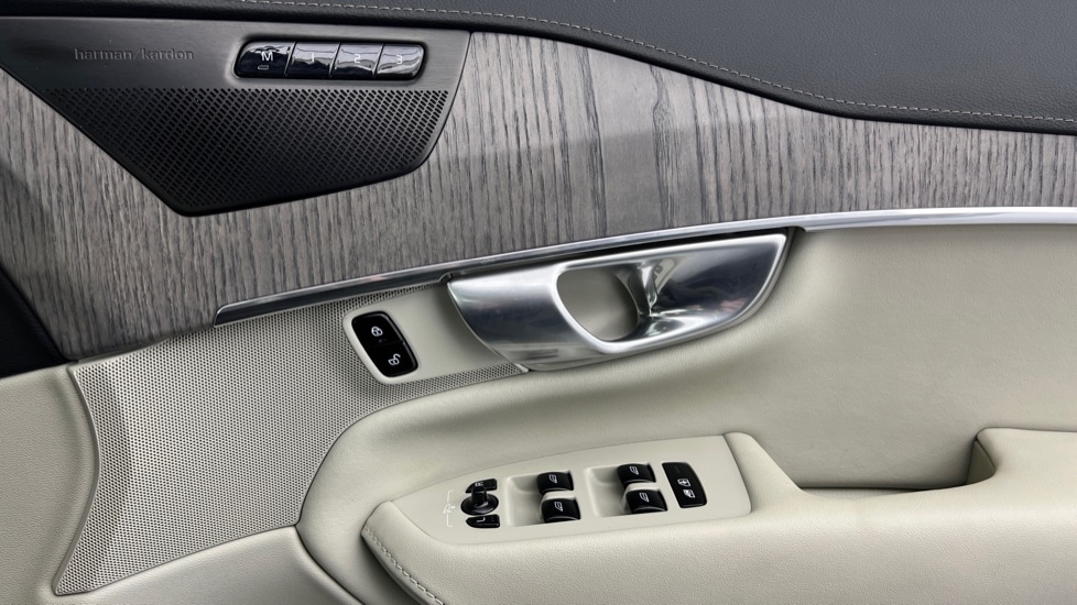 Used Volvo XC90 2023 for sale - 76861688: Photo 15