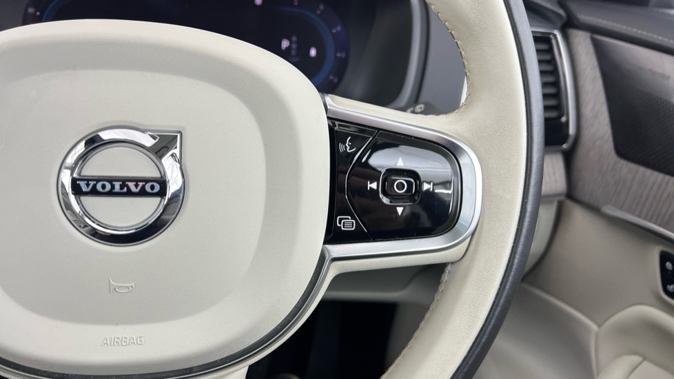 Used Volvo XC90 2023 for sale - 76861688: Photo 22