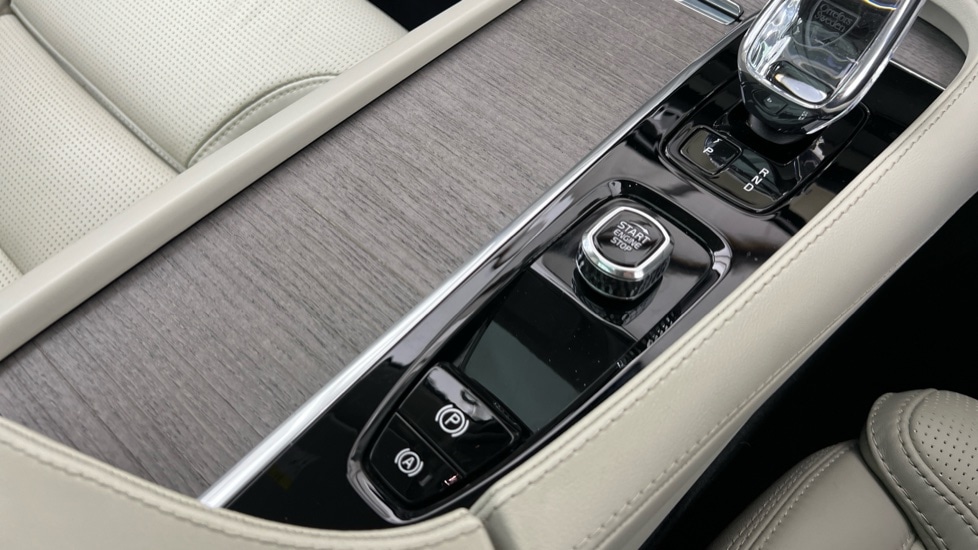 Used Volvo XC90 2023 for sale - 76861688: Photo 27