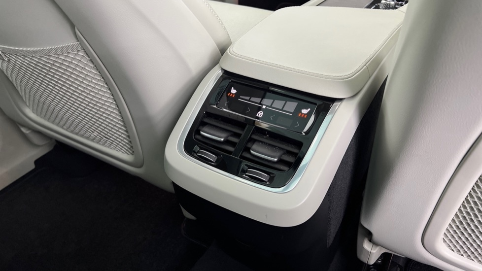 Used Volvo XC90 2023 for sale - 76861688: Photo 29