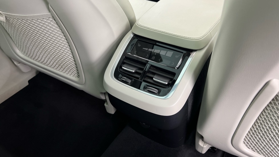 Used Volvo XC90 2023 for sale - 76861688: Photo 41