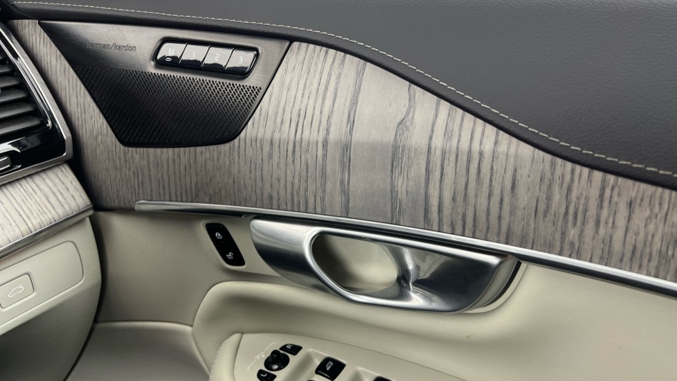 Used Volvo XC90 2023 for sale - 76861688: Photo 52