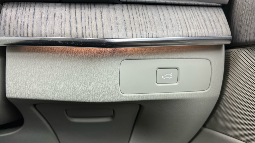 Used Volvo XC90 2023 for sale - 76861688: Photo 53