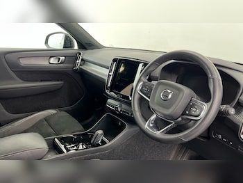 Used Volvo XC40 2021 for sale - 79165291: Photo