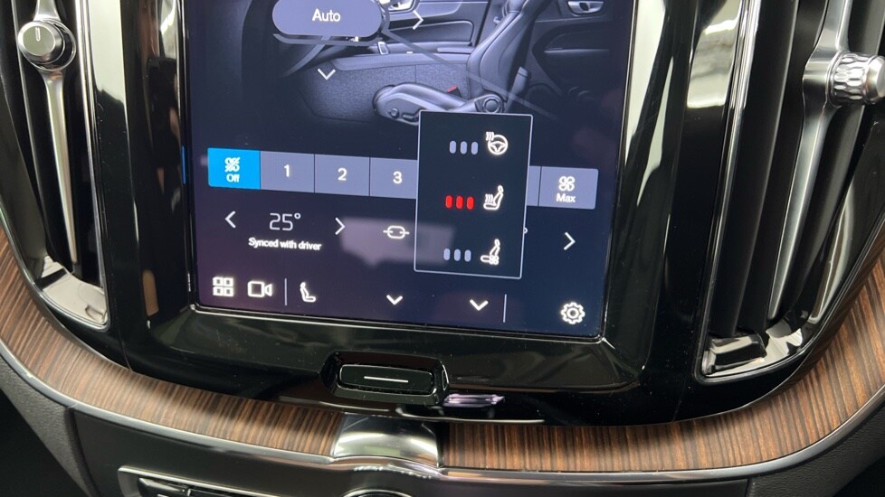 Used Volvo XC60 2023 for sale - 76168788: Photo 51