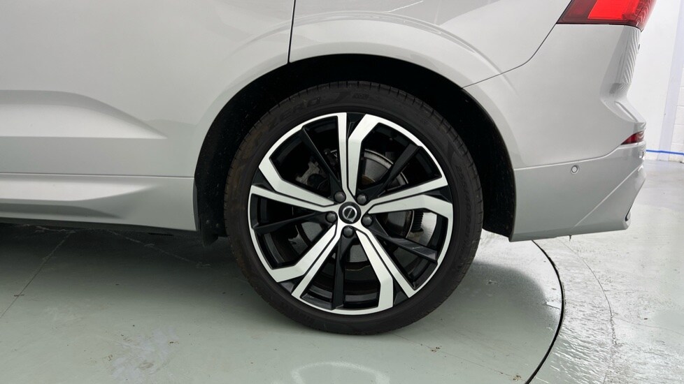 Used Volvo XC60 2023 for sale - 76168788: Photo 56