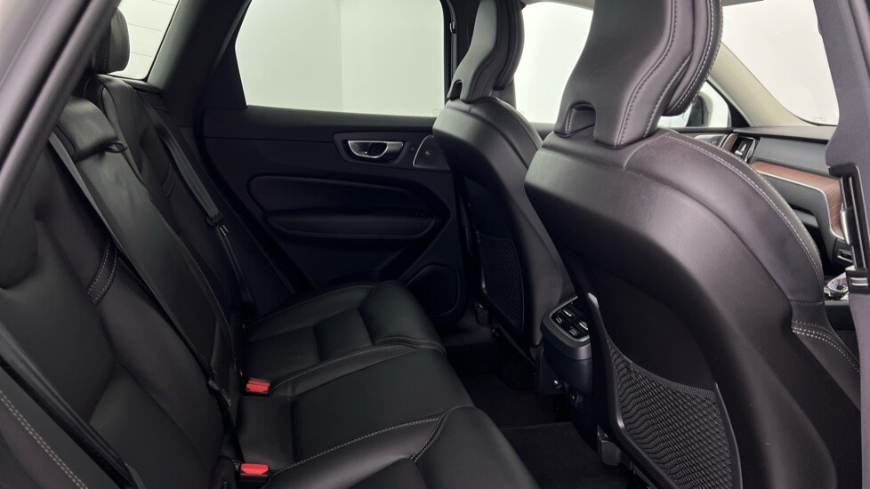Used Volvo XC60 2023 for sale - 76168788: Photo 6