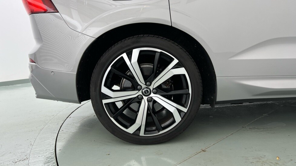 Used Volvo XC60 2023 for sale - 76168788: Photo 9