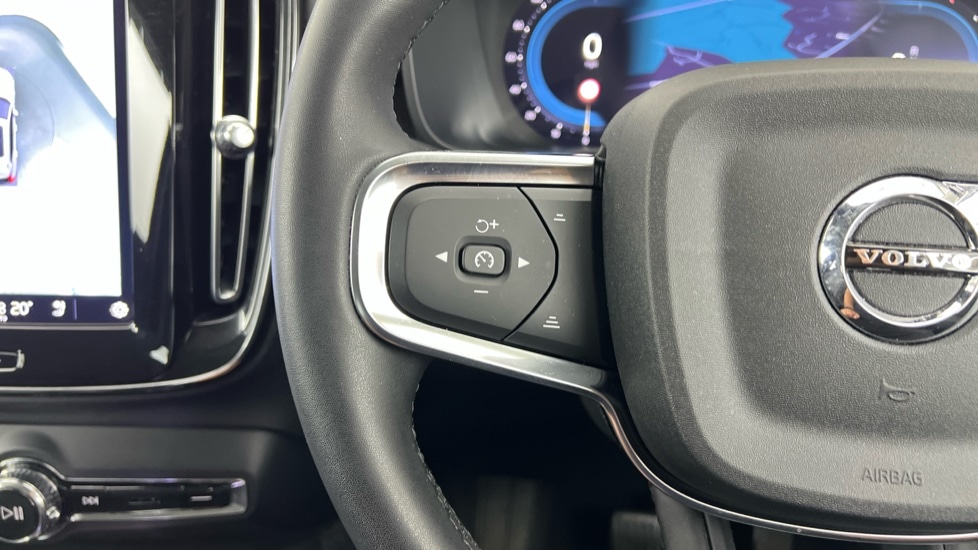 Used Volvo XC40 2023 for sale - 76540066: Photo 21