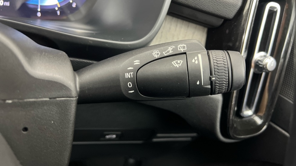 Used Volvo XC40 2023 for sale - 76540066: Photo 23