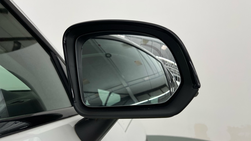 Used Volvo XC40 2023 for sale - 76540066: Photo 32