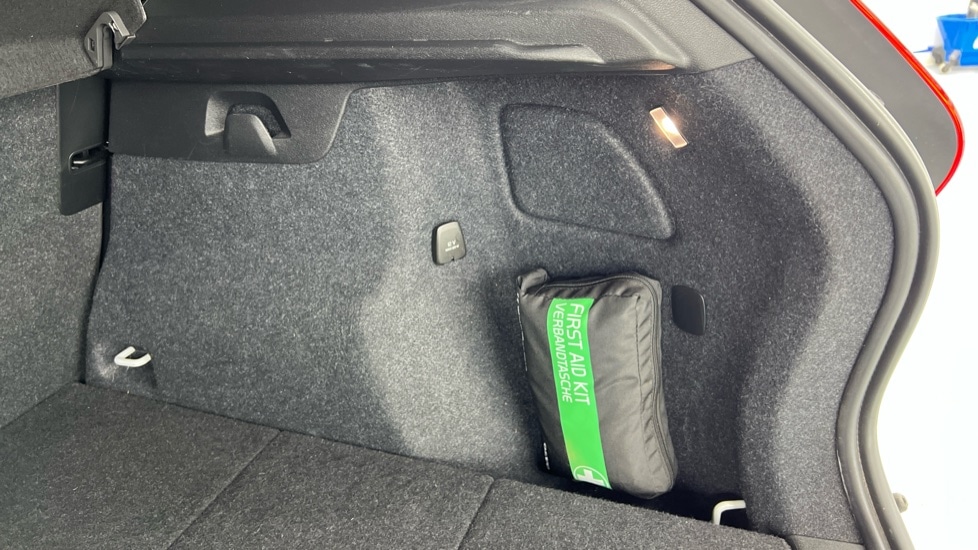 Used Volvo XC40 2023 for sale - 76540066: Photo 56