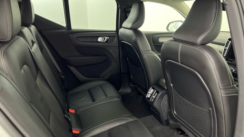 Used Volvo XC40 2023 for sale - 76540066: Photo 6