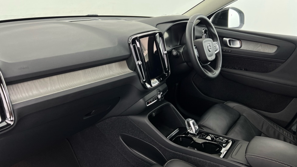 Used Volvo XC40 2023 for sale - 76540066: Photo 60