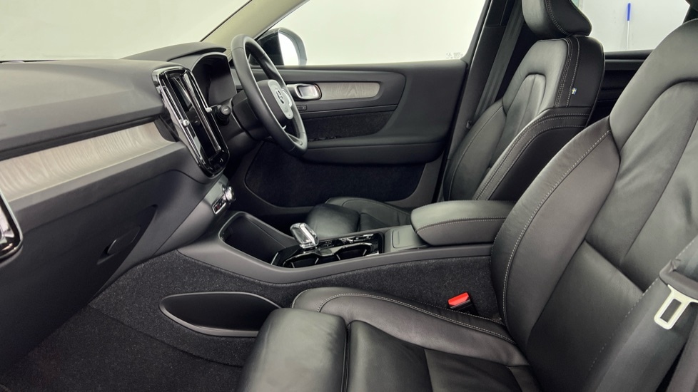 Used Volvo XC40 2023 for sale - 76540066: Photo 61