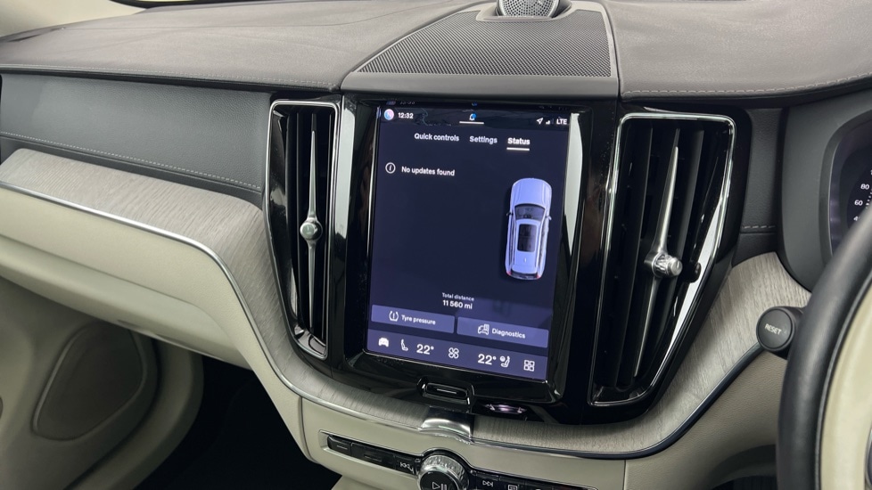 Used Volvo XC60 2023 for sale - 77755725: Photo 15