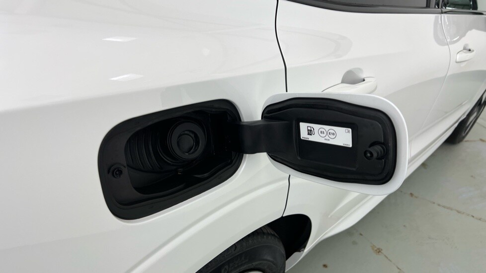 Used Volvo XC60 2023 for sale - 77755725: Photo 16