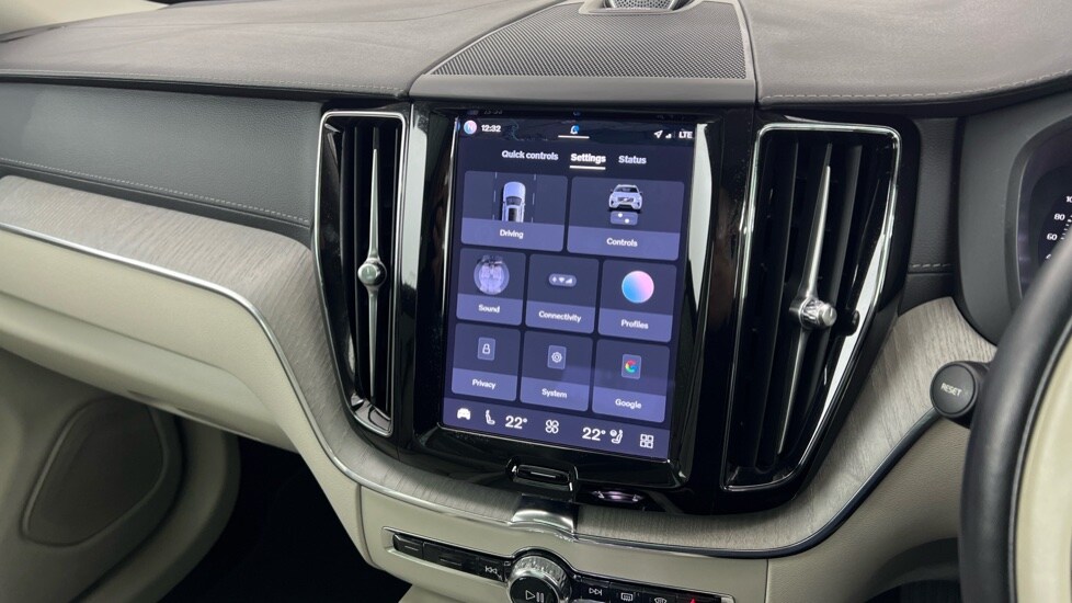 Used Volvo XC60 2023 for sale - 77755725: Photo 17