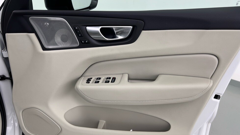 Used Volvo XC60 2023 for sale - 77755725: Photo 29