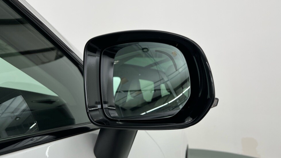 Used Volvo XC60 2023 for sale - 77755725: Photo 32