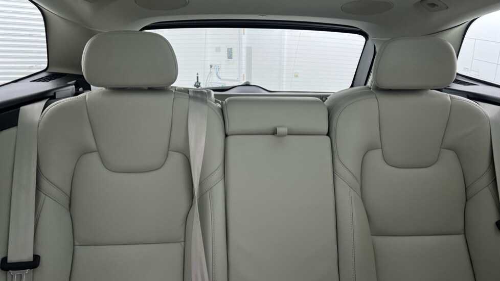 Used Volvo XC60 2023 for sale - 77755725: Photo 36