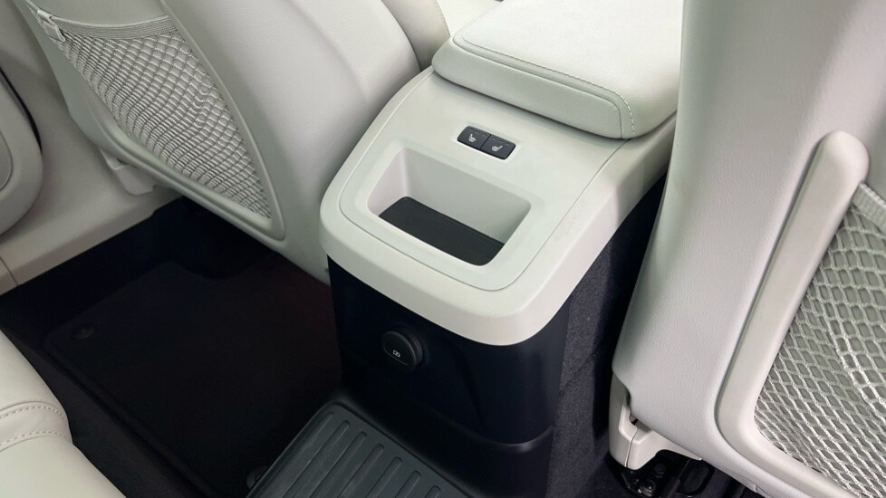 Used Volvo XC60 2023 for sale - 77755725: Photo 42