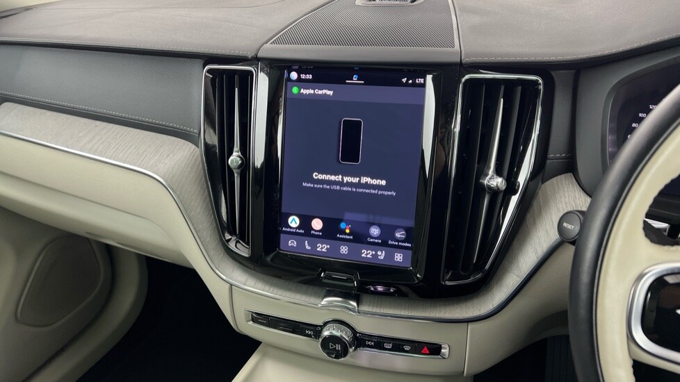 Used Volvo XC60 2023 for sale - 77755725: Photo 47