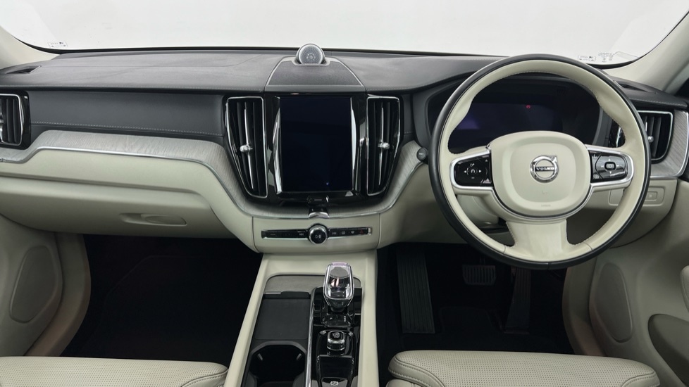 Used Volvo XC60 2023 for sale - 77755725: Photo 5