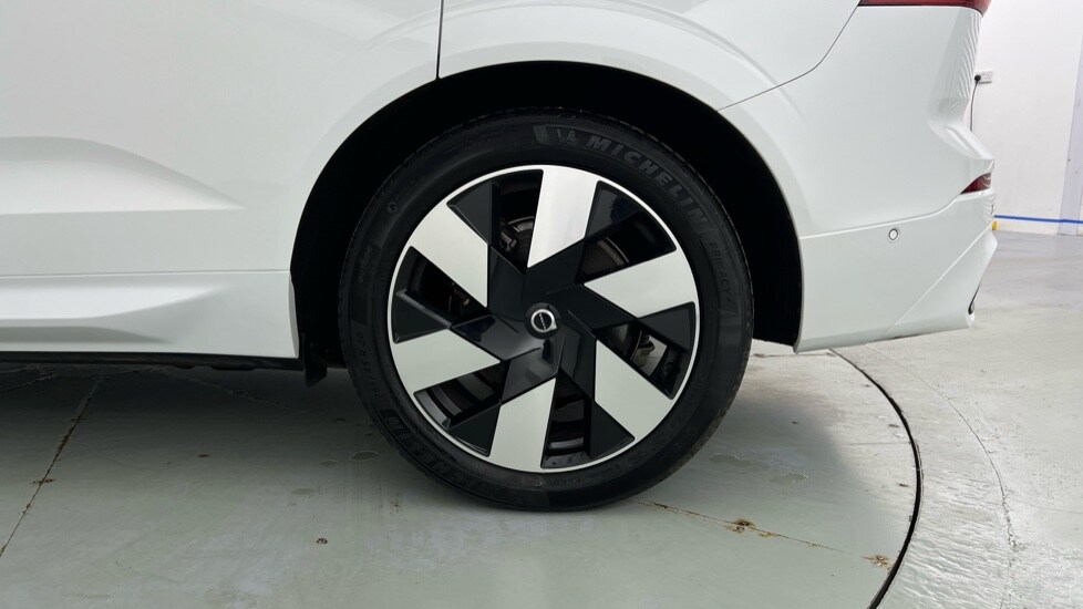 Used Volvo XC60 2023 for sale - 77755725: Photo 61