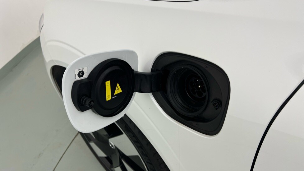 Used Volvo XC60 2023 for sale - 77755725: Photo 63