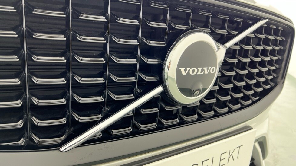 Used Volvo XC60 2023 for sale - 77755725: Photo 69