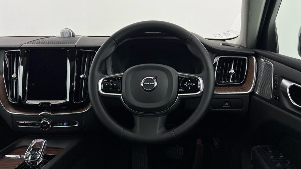 Used Volvo XC60 2024 for sale - 77133855: Photo 10