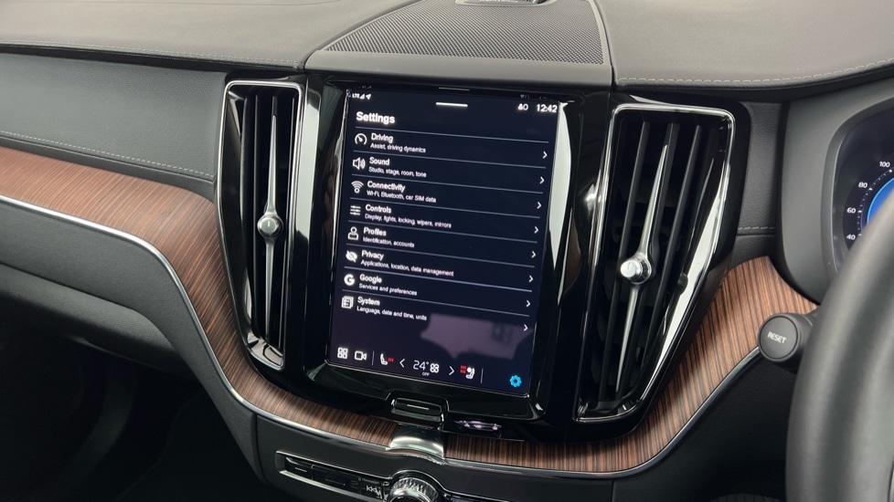 Used Volvo XC60 2024 for sale - 77133855: Photo 17