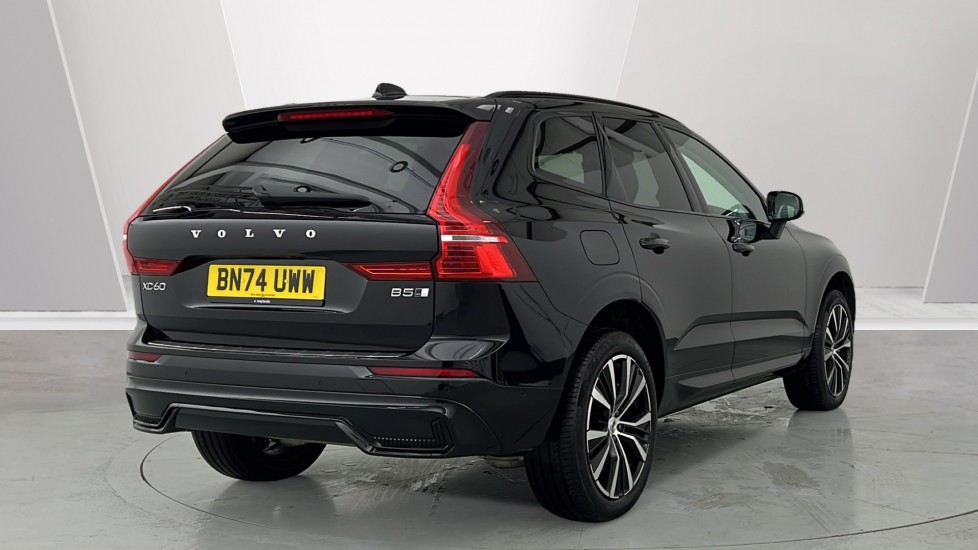 Used Volvo XC60 2024 for sale - 77133855: Photo 2