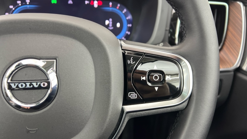 Used Volvo XC60 2024 for sale - 77133855: Photo 22