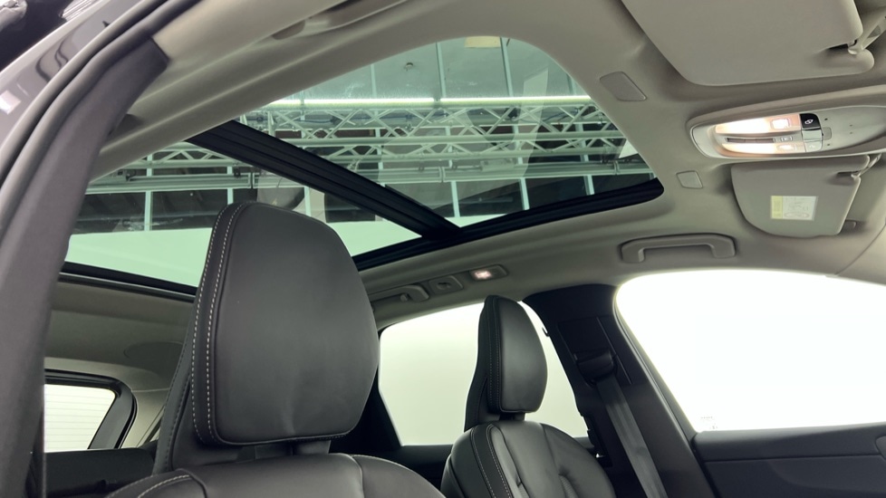 Used Volvo XC60 2024 for sale - 77133855: Photo 31