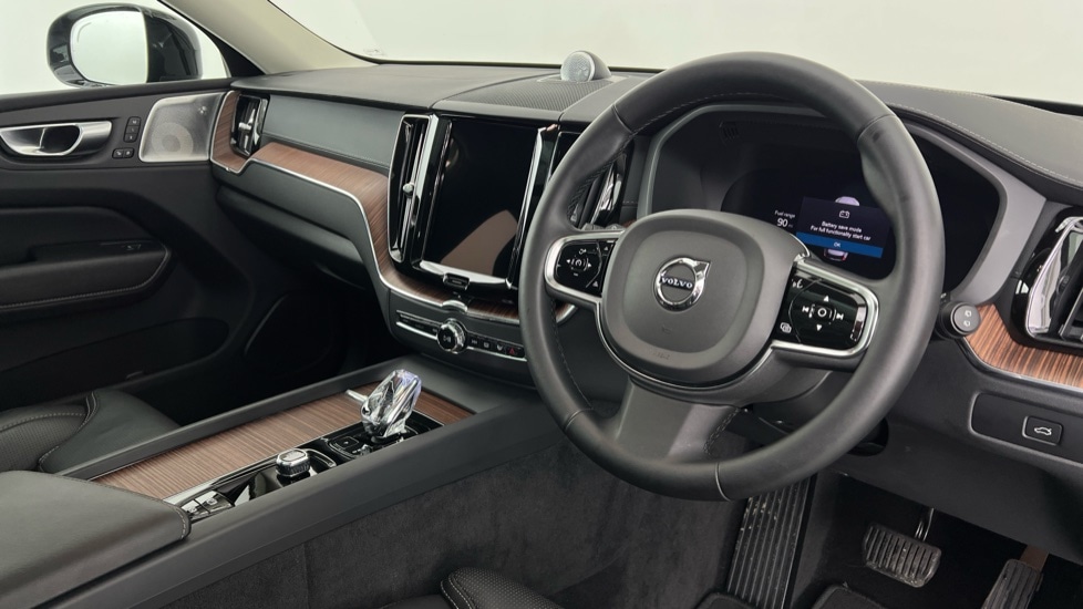 Used Volvo XC60 2024 for sale - 77133855: Photo 4