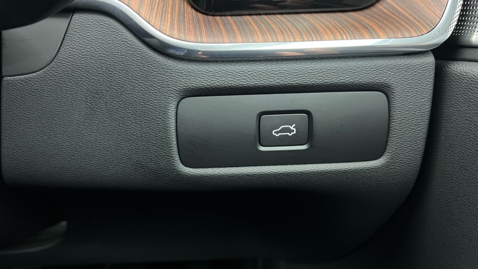 Used Volvo XC60 2024 for sale - 77133855: Photo 53